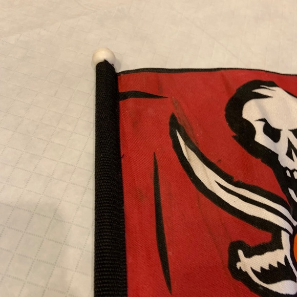 Vintage Tampa Bay Buccaneers Budweiser Hess Express 2001 Car Mount Flag - Picture 6 of 16